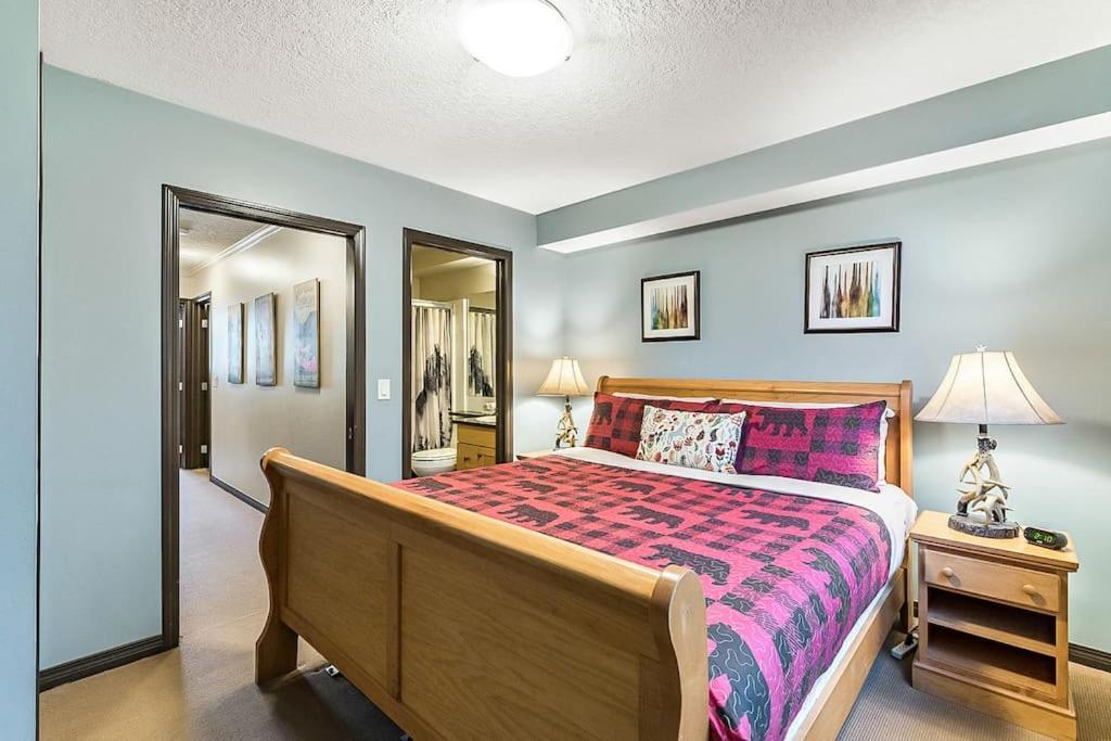 Mystic Getaway Apartment Canmore Bagian luar foto